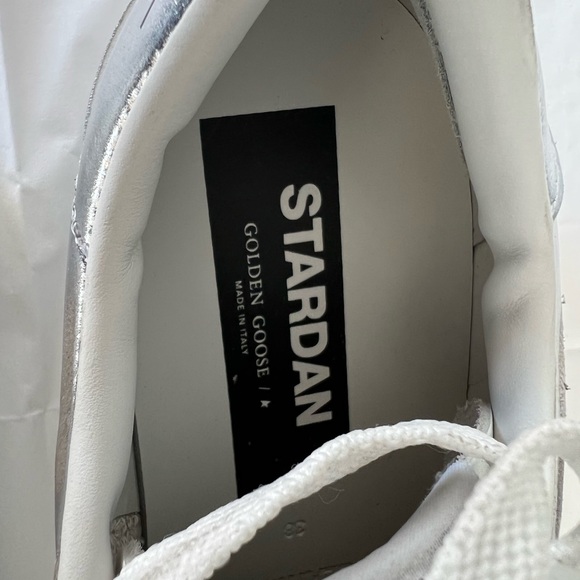 Golden Goose BRAND NEW with box, dust bag and official passport registration - Picture 15 of 17